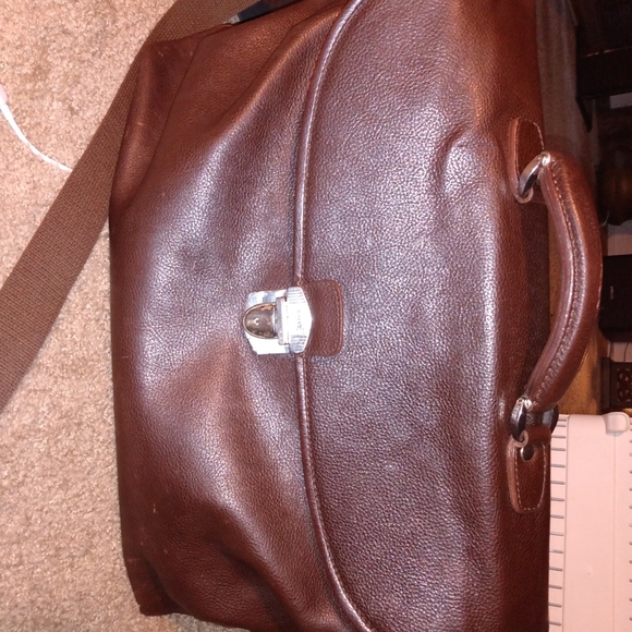 Men's over the shoulder bag and hand strap - Picture 3 of 5